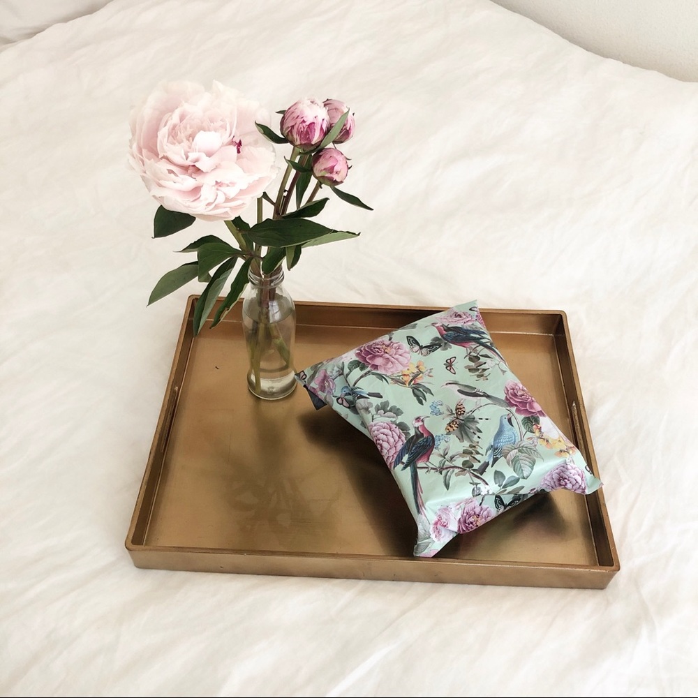 .:. Surprise Freebie .:.